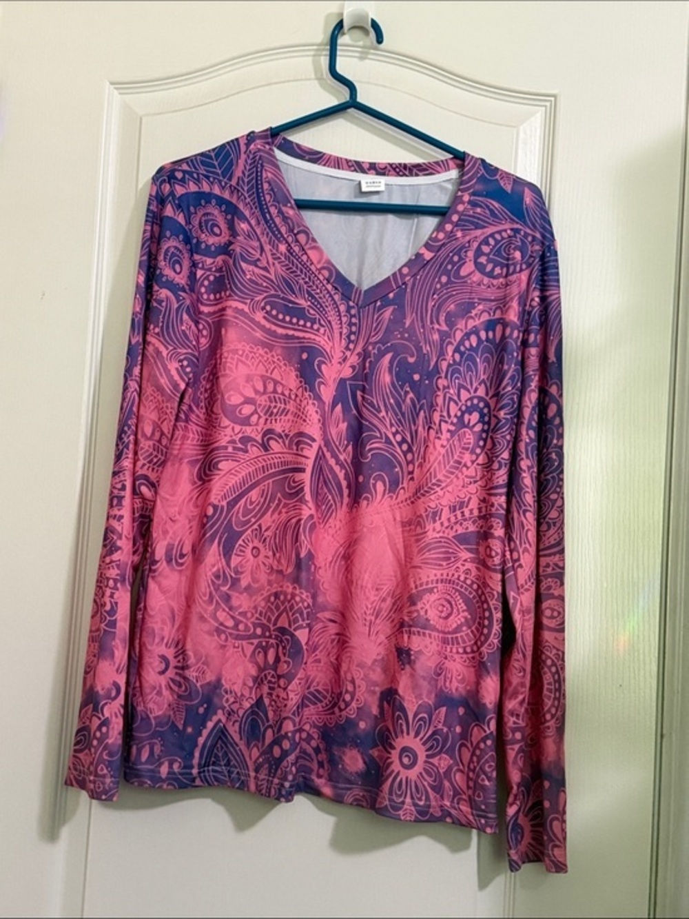 V-Neck Long Sleeve Paisley Print Top - Pink & Purple